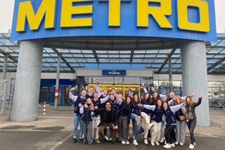 METRO Potentials an einem METRO Markteingang